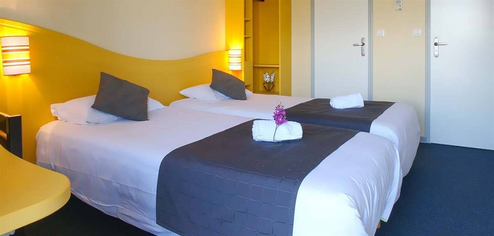 Enzo Hotels Chartres Mainvilliers By Kyriad Direct Екстер'єр фото