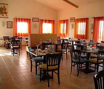 Enzo Hotels Chartres Mainvilliers By Kyriad Direct Екстер'єр фото